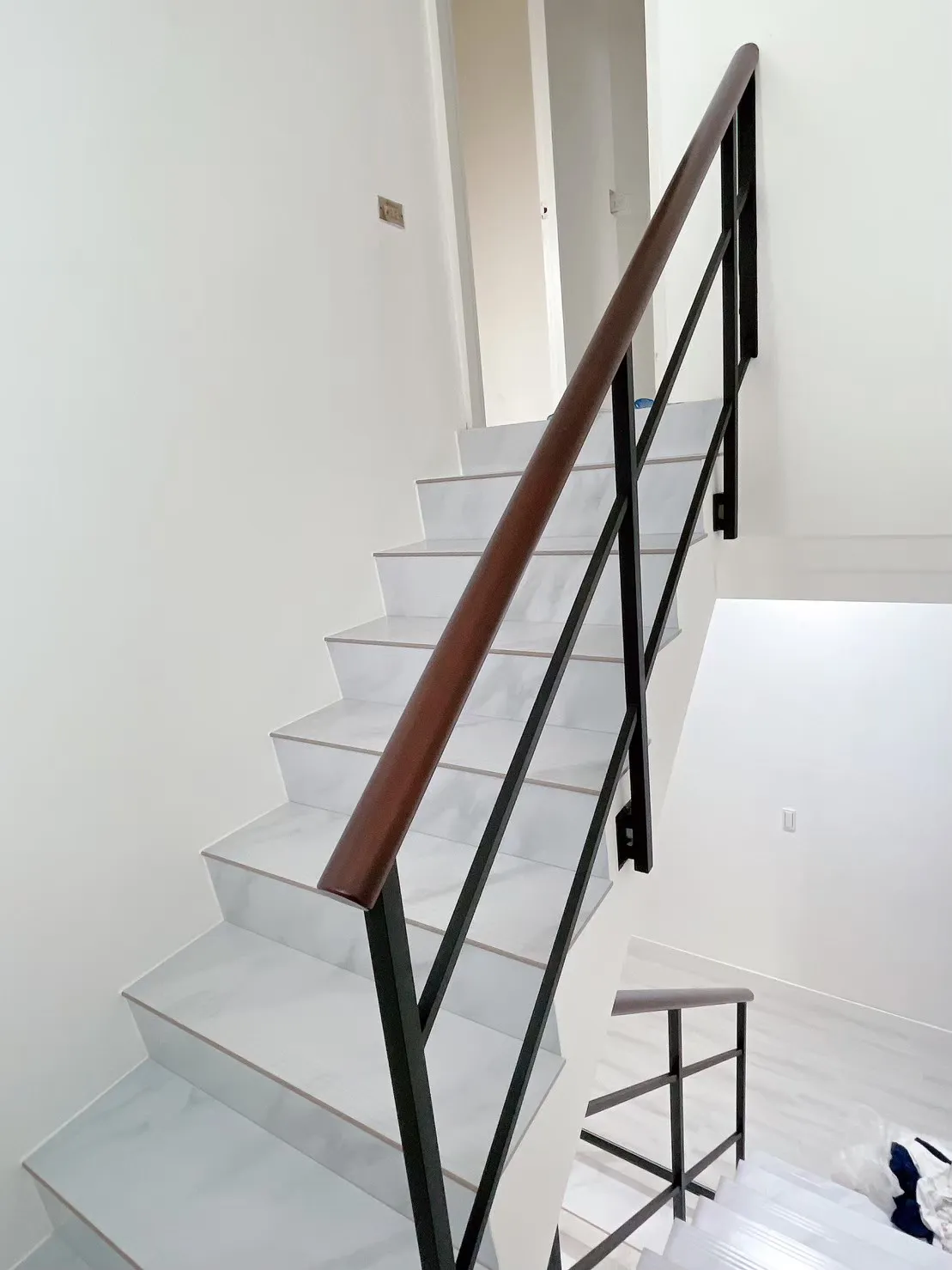 側壁式鐵件扶手