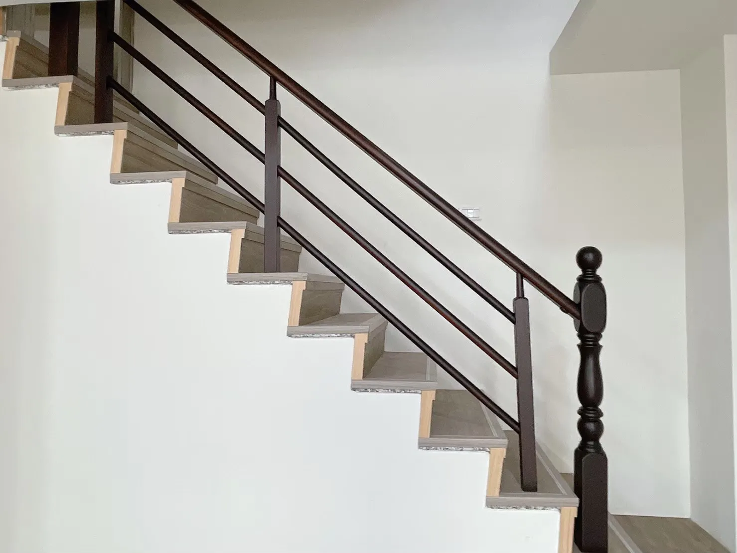 三度四度空間扶手