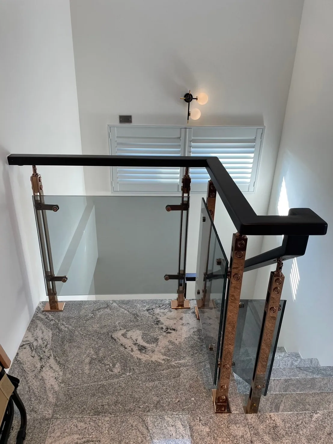 南洋櫸木插角扶手