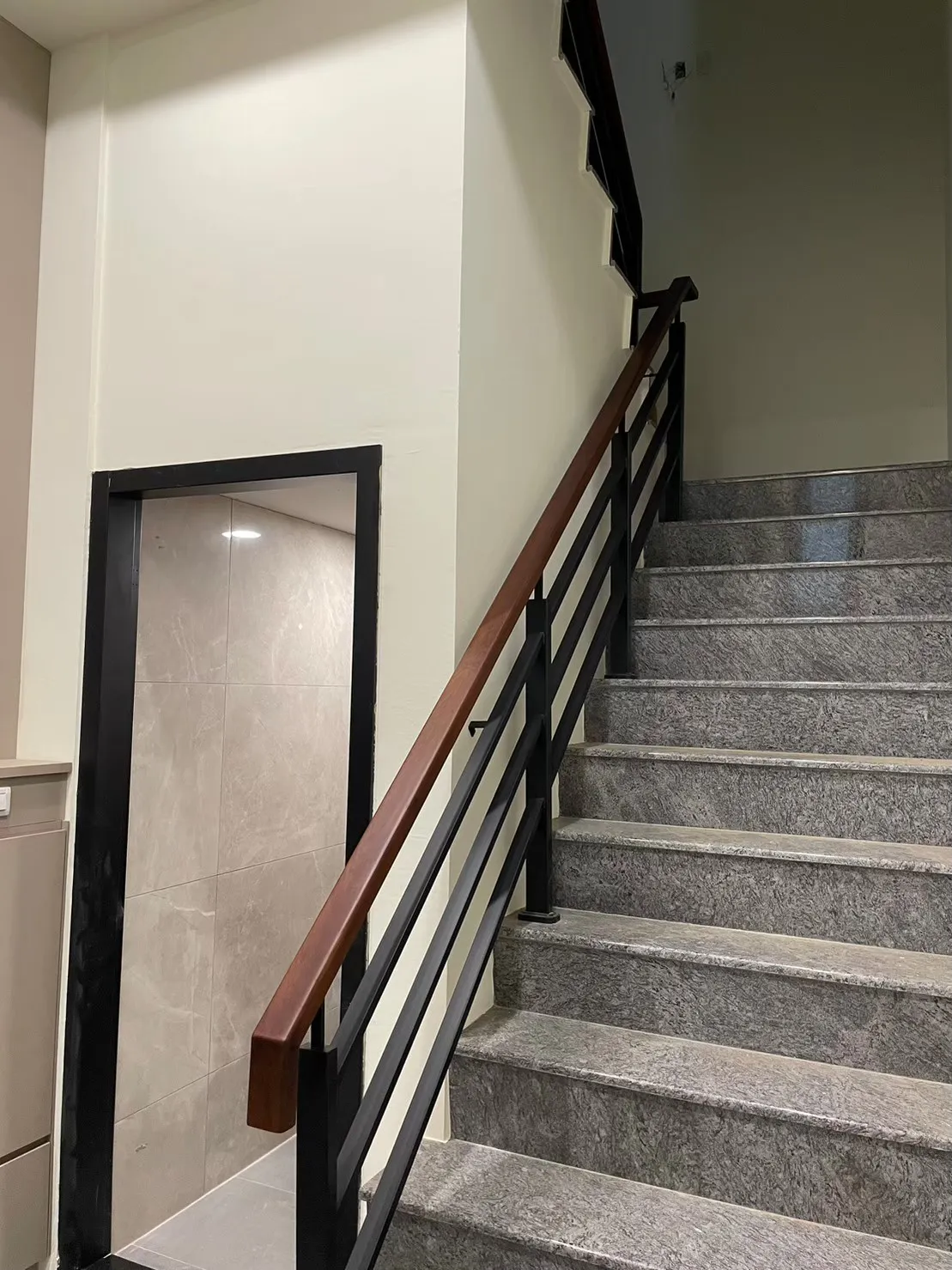 日式鐵件樓梯扶手