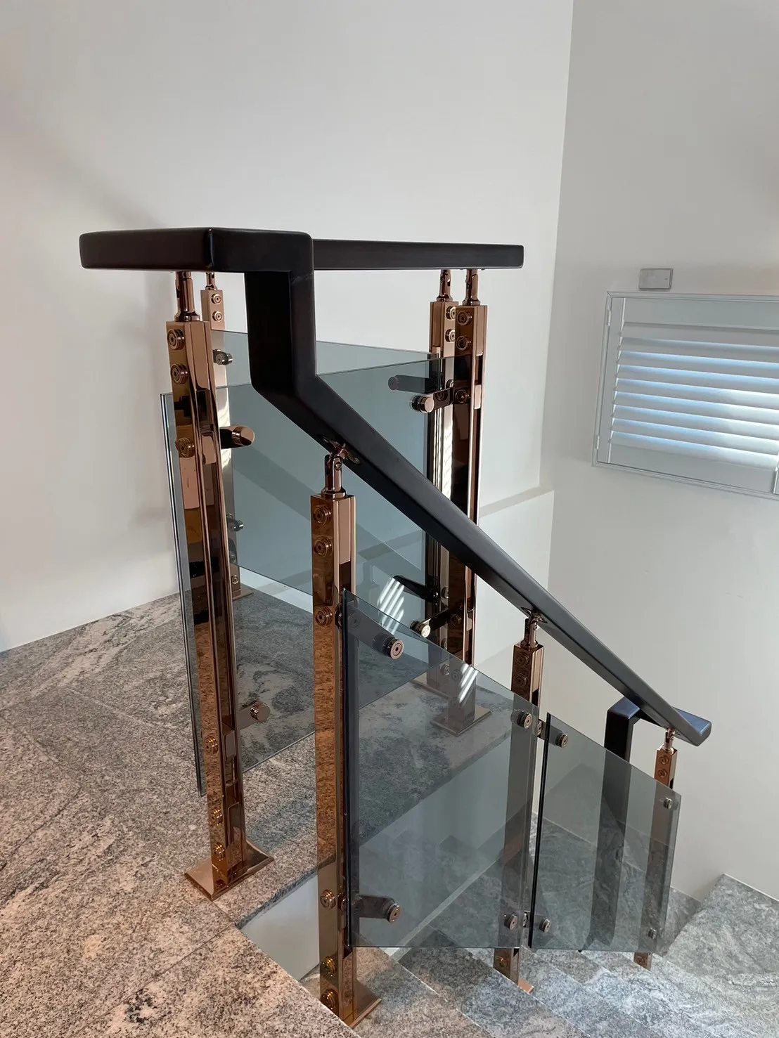 南洋櫸木插角扶手