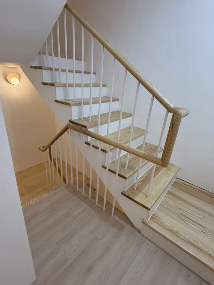 新竹住宅地板+扶手