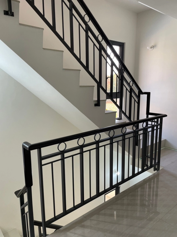 台中霧峰海德堡莊園扶手67戶