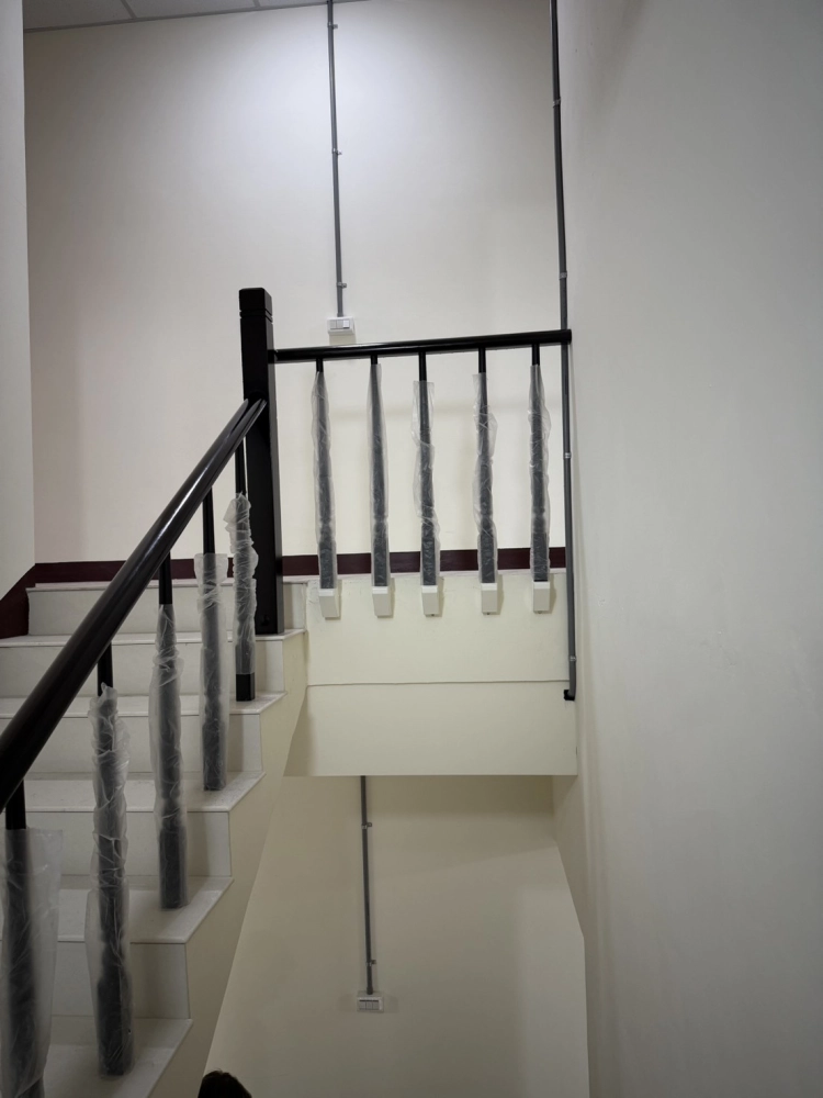 台中大甲樓梯扶手