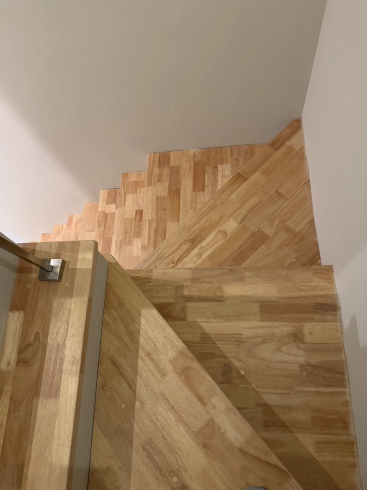 台中南屯住宅地板+扶手