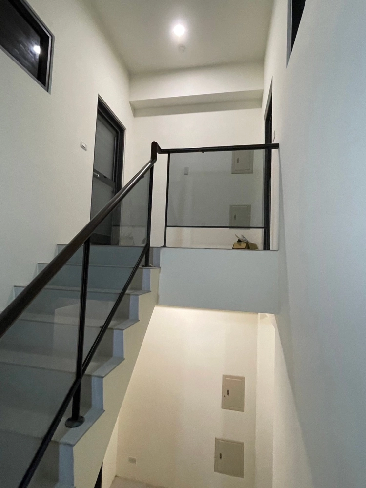 南投埔里住宅-手扶梯工程