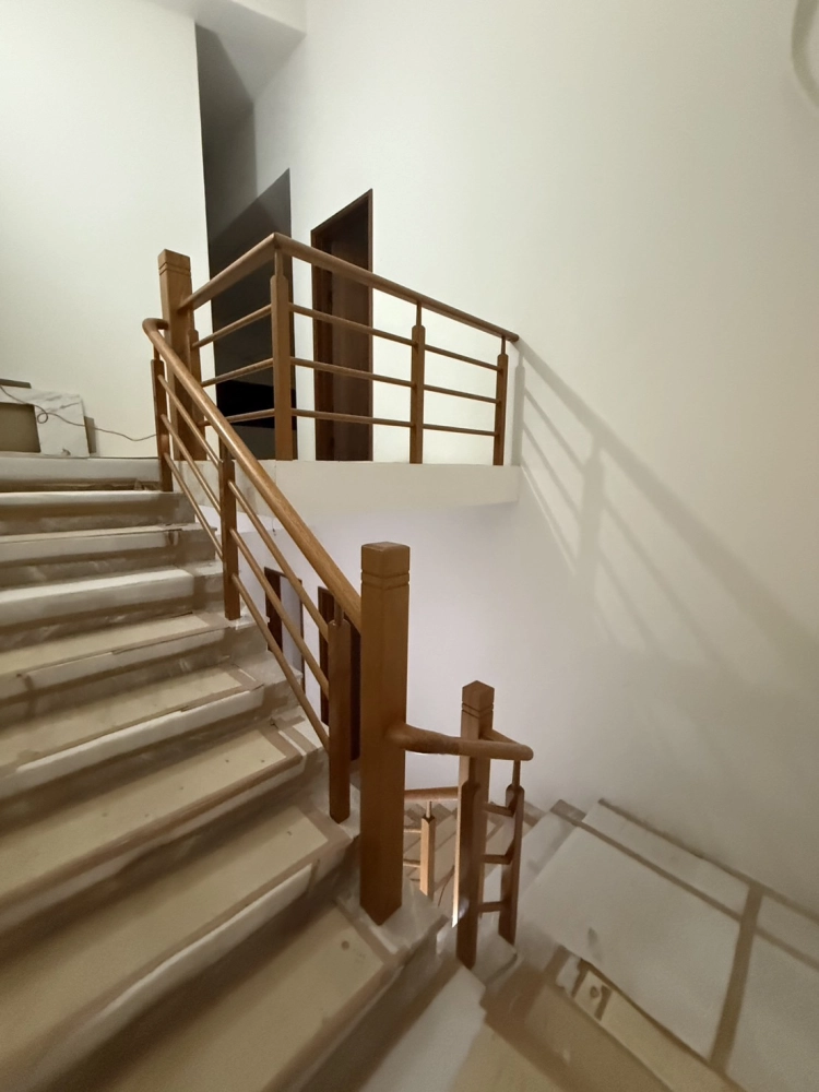 南投埔里住宅2樓梯扶手