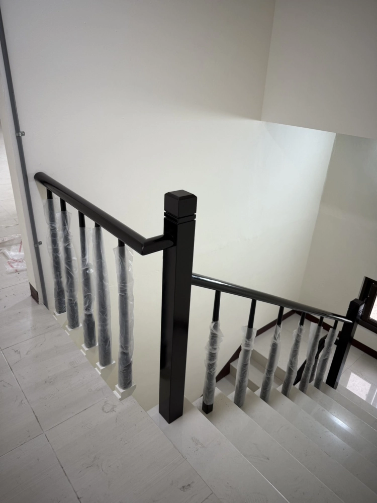 台中大甲樓梯扶手