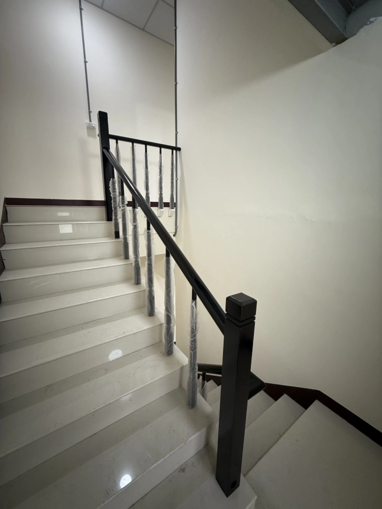 台中大甲樓梯扶手