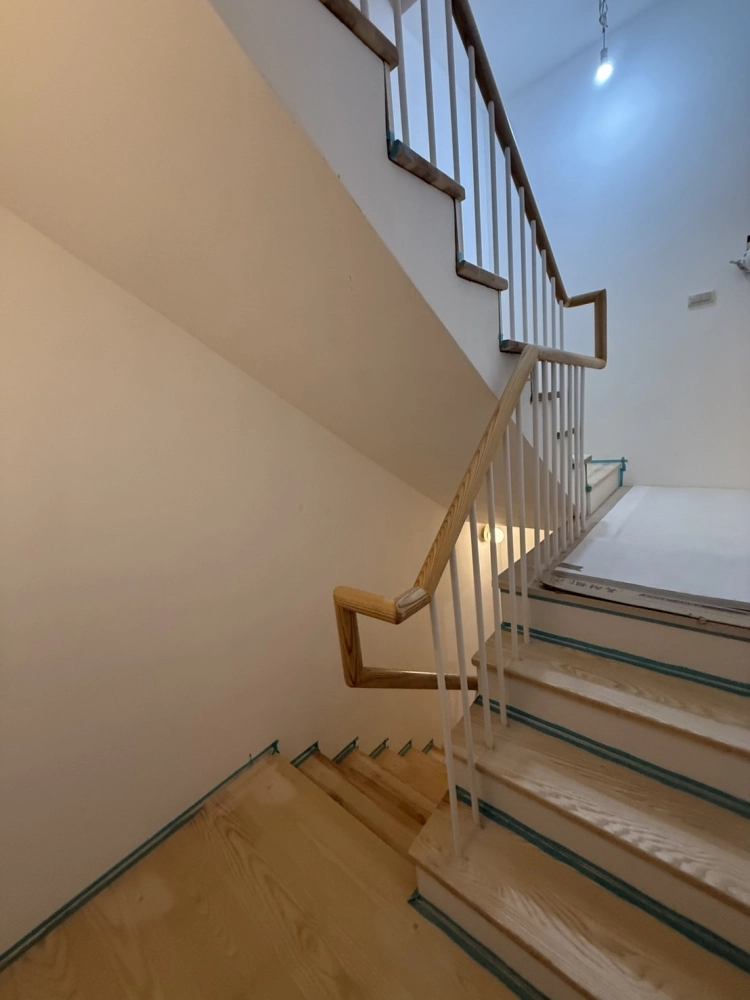 新竹住宅地板+扶手