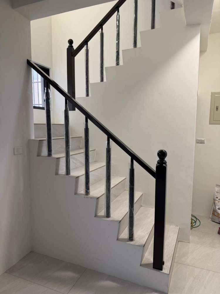 台中太平住宅樓梯扶手