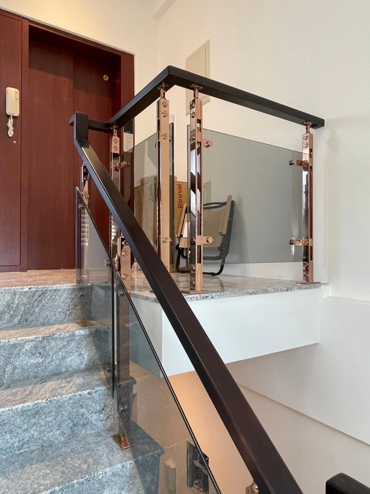 南洋櫸木插角扶手