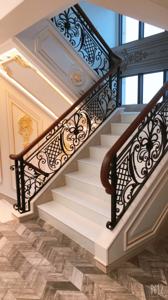 鍛造樓梯扶手