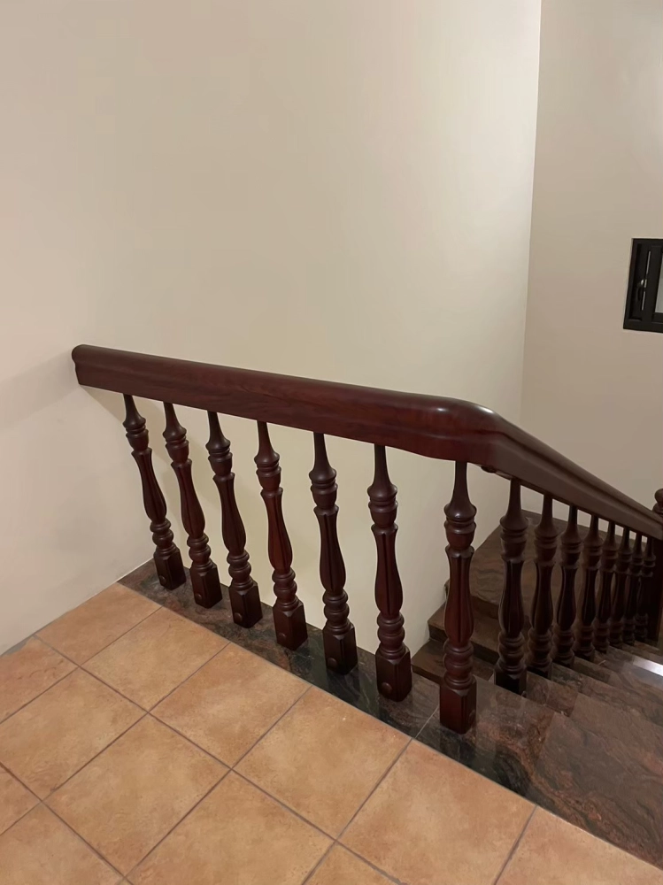 木車枳樓梯扶手