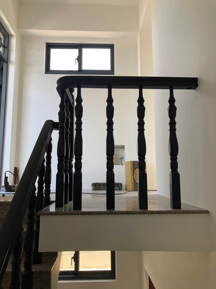 木車枳樓梯扶手