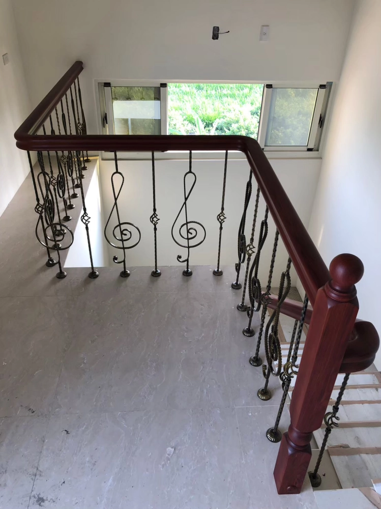 現代鐵車枳扶手