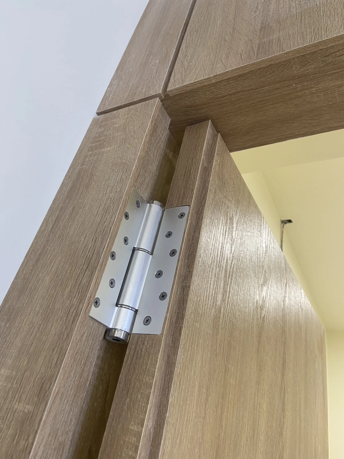 木作電視牆+隱藏門