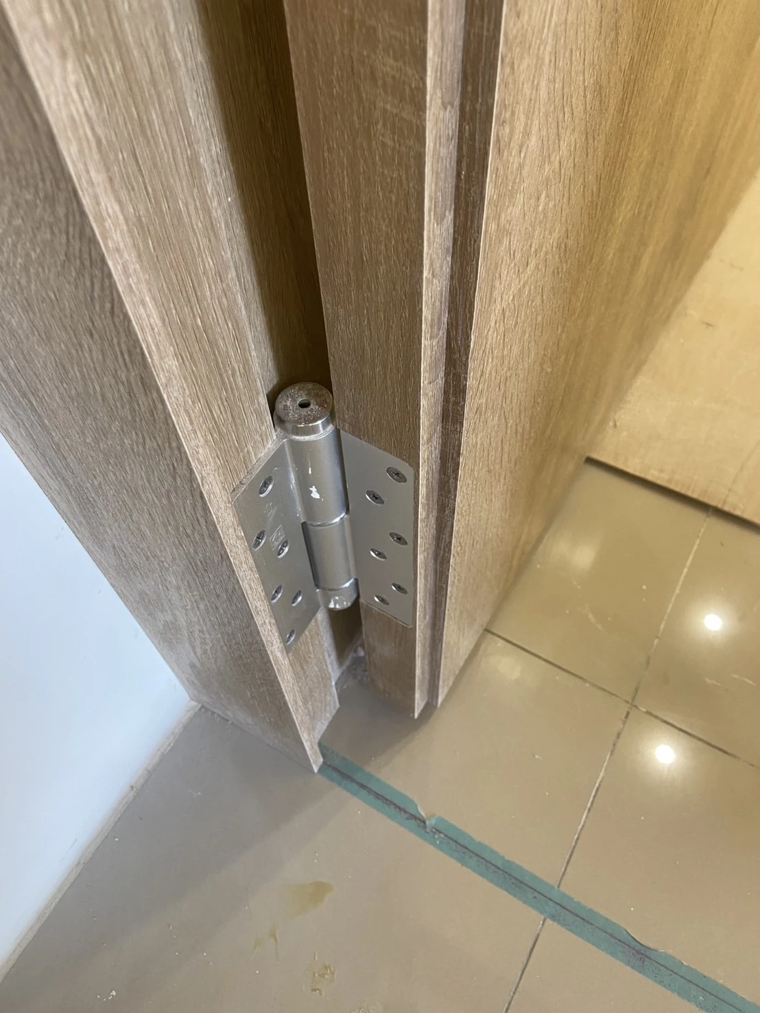 木作電視牆+隱藏門