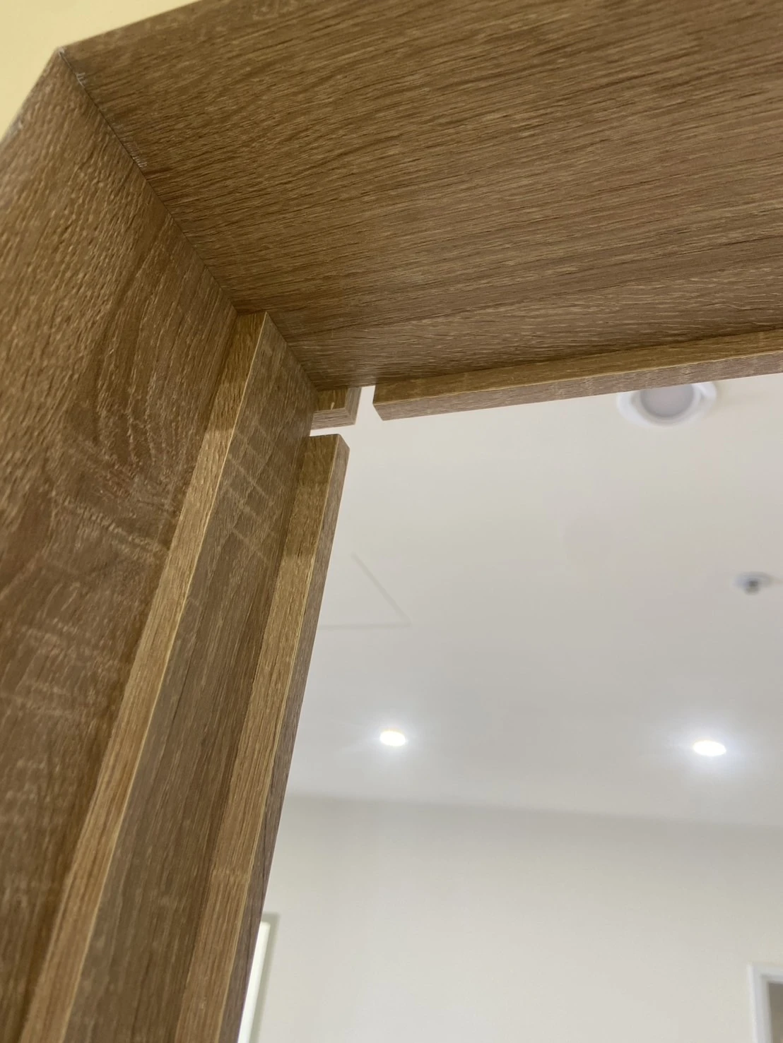 木作電視牆+隱藏門