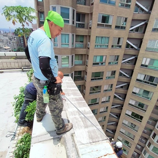 高空地形抓漏防水工程