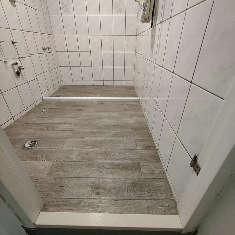 浴缸周邊抓漏工程