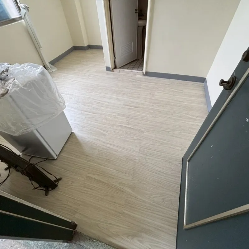 台南東區出租套房地板施工案例 | 台南地板施工 | 台南統包工程 | 台南超耐磨木地板