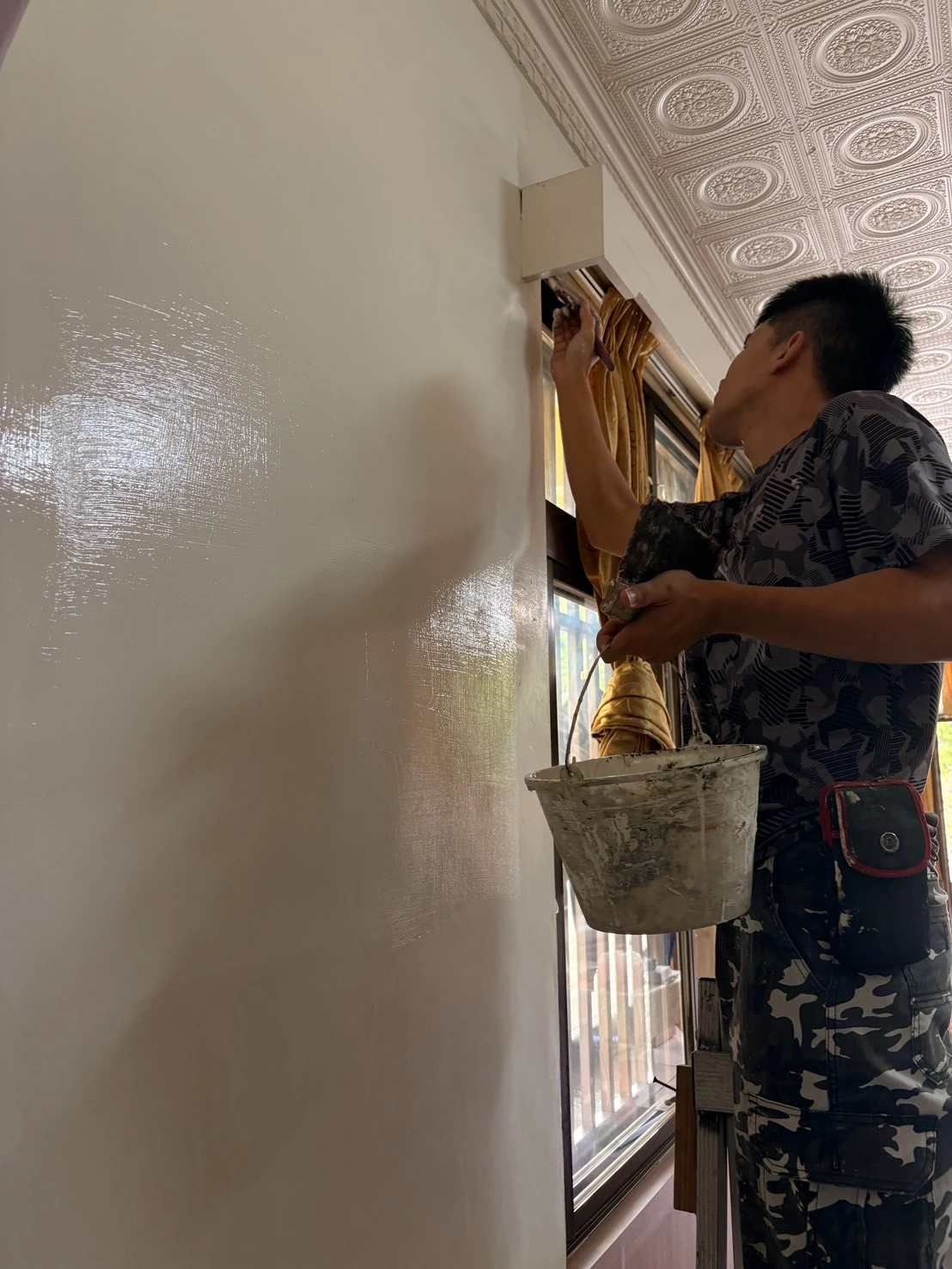 埤頭｜室內牆面滲水脫漆部分清除重新補土粉刷