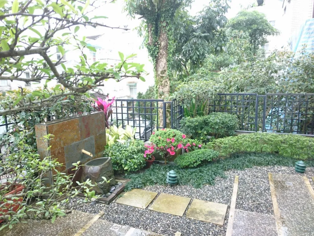 室外造景該怎麼搭配照明與步道設計？