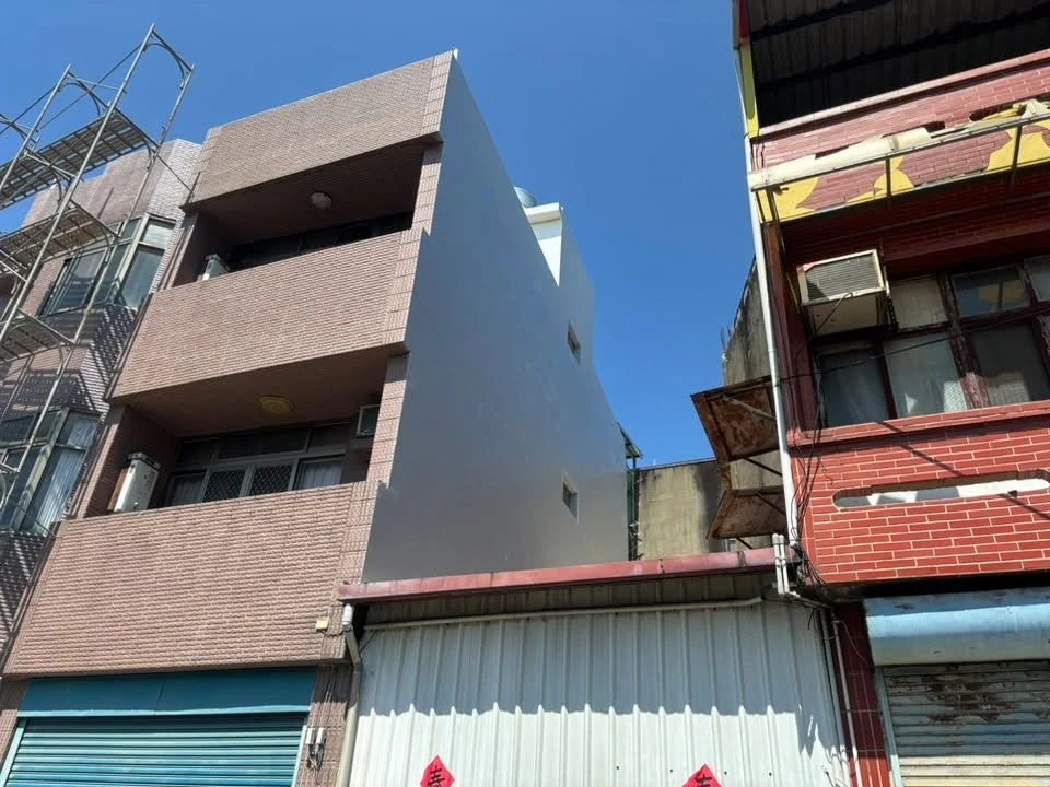竹南海口｜吊掛外牆施作彈性防水漆