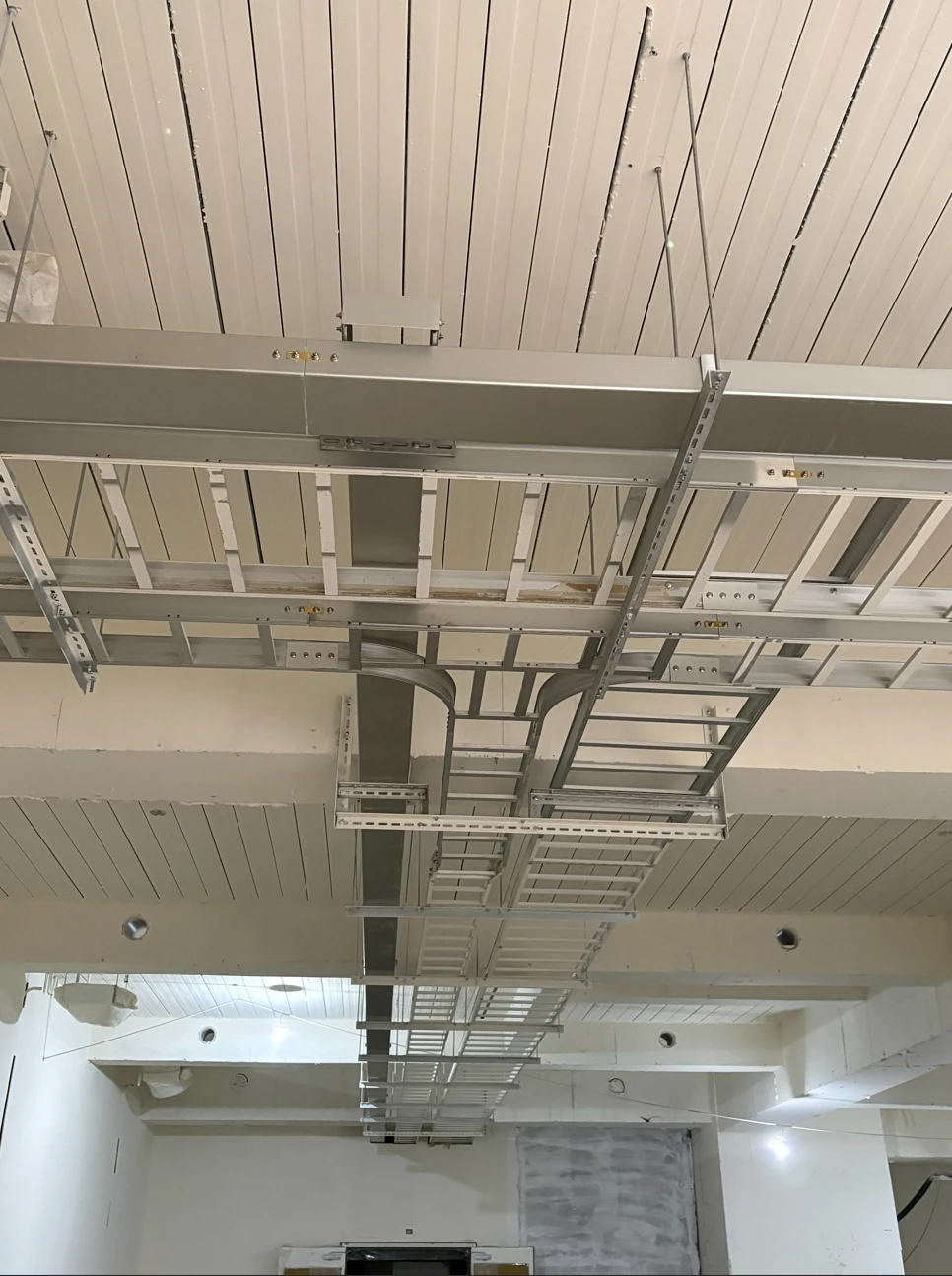 新建大樓內部施工