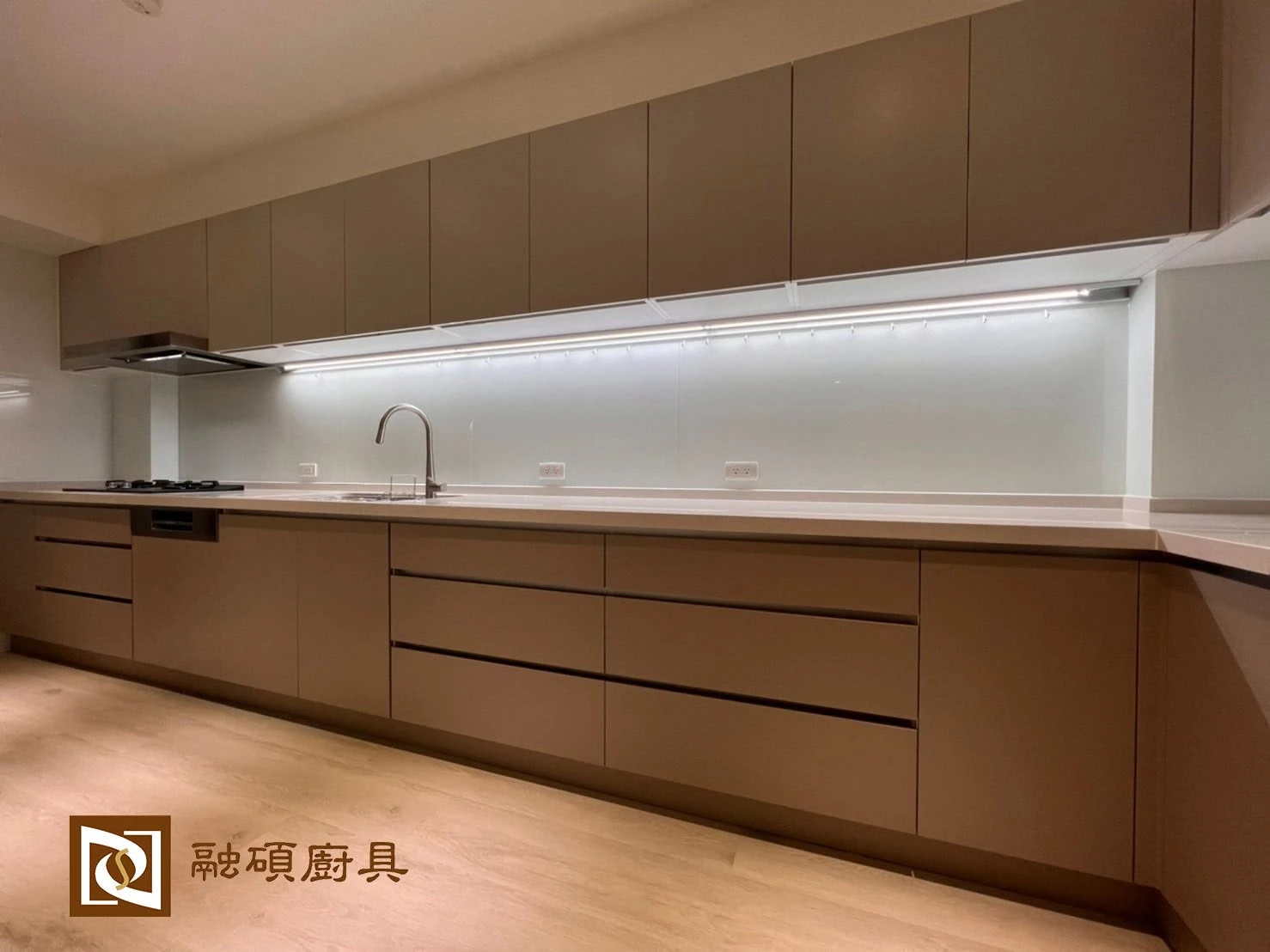 L型+中島廚具