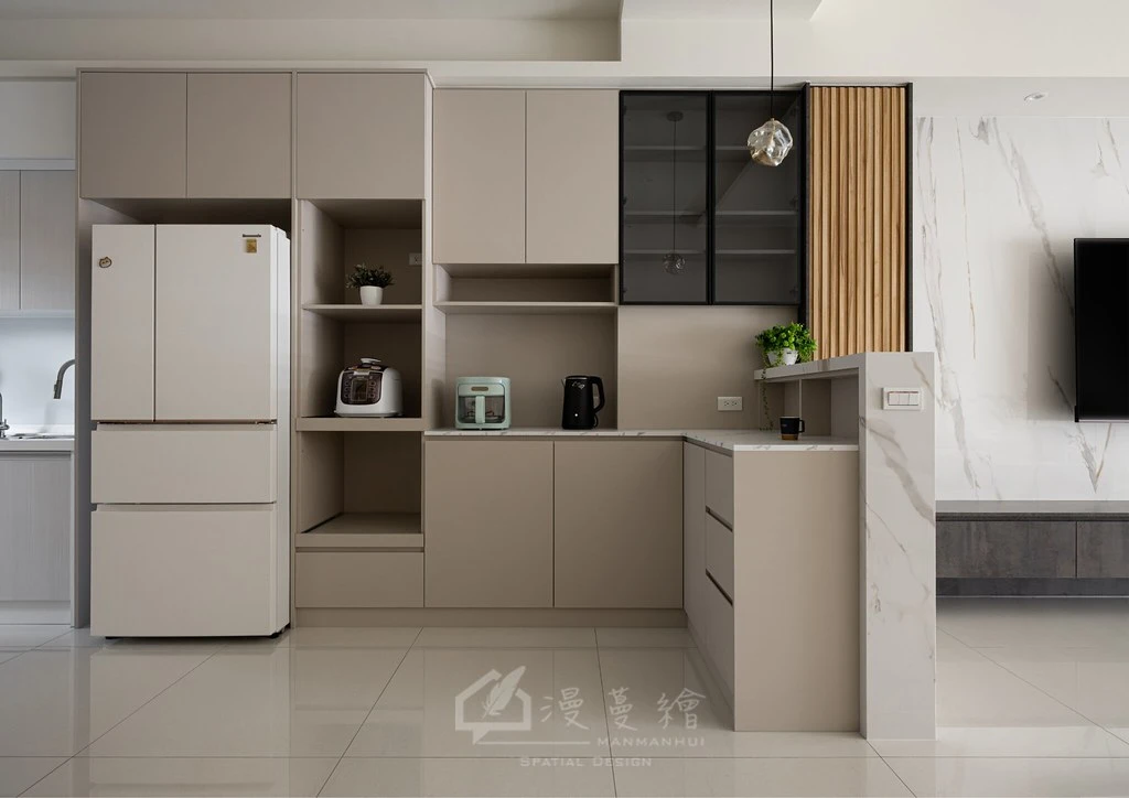 民雄|白色系的靜謐生活，簡約中藏著細膩設計