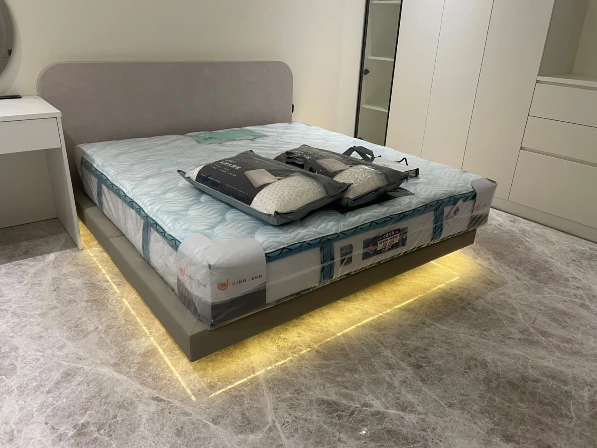 臥室家具