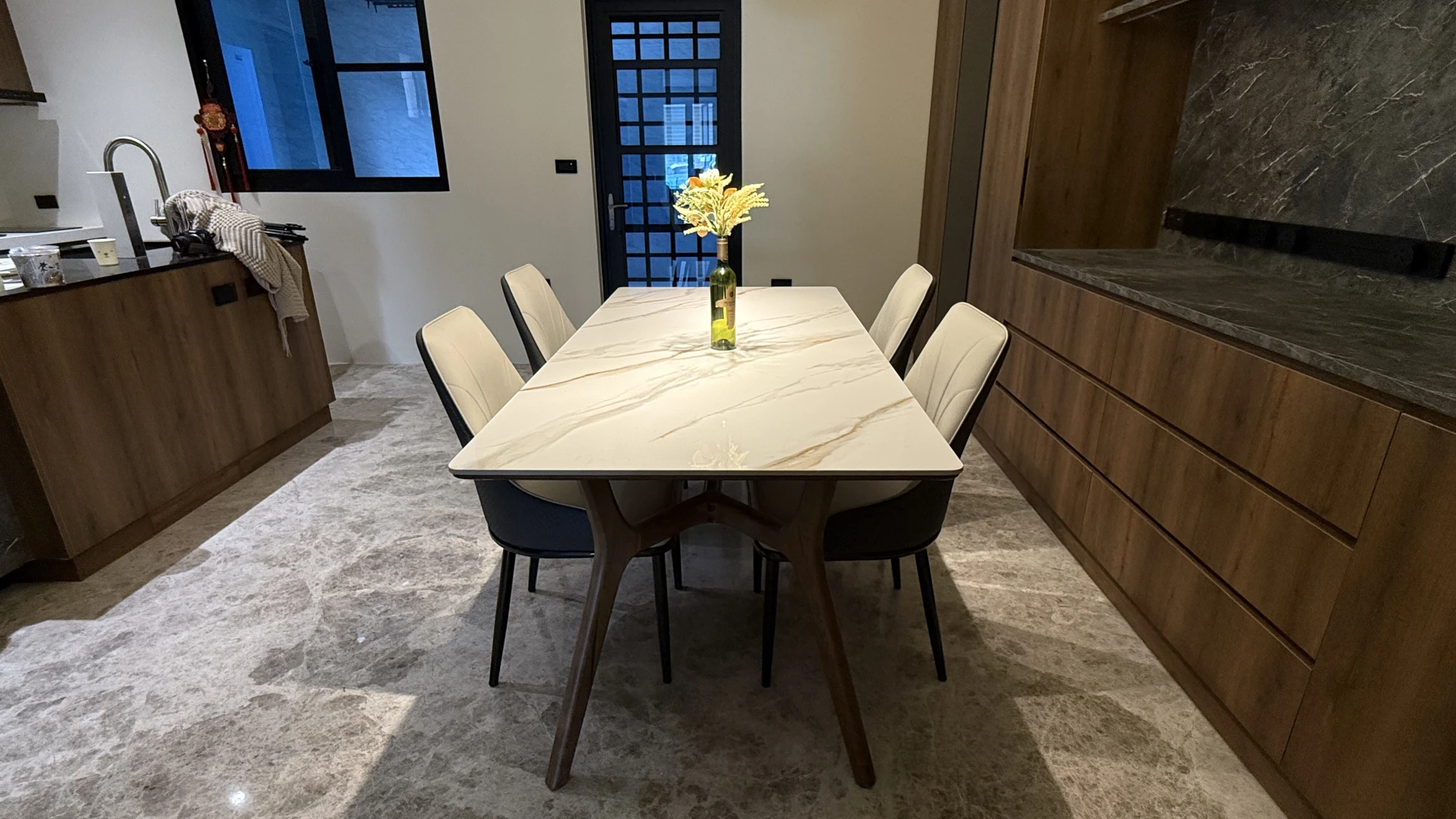餐廳家具