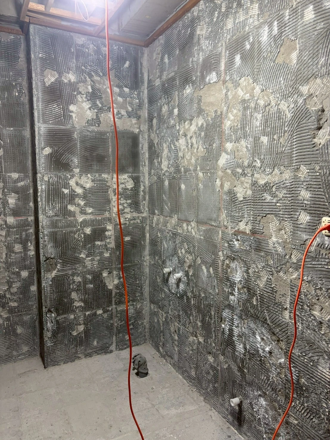 軍功路 打除+防水施工+磁磚鋪設 完工