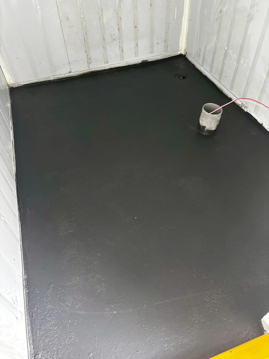 移動城堡-貨櫃屋施作 打底施作+防水施作+磁磚鋪設 完工