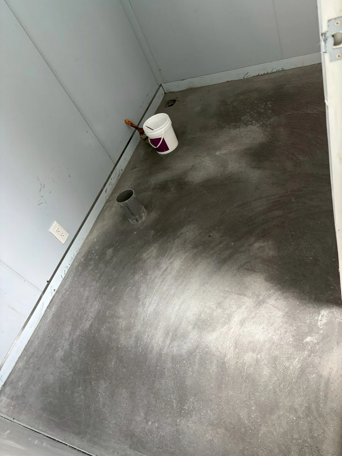 霧峰桐林-貨櫃屋衛浴 介面劑 打底 防水 貼磚工程