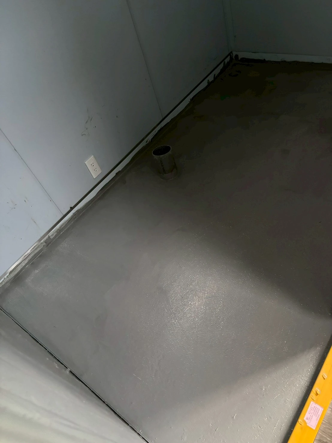 霧峰桐林-貨櫃屋衛浴 介面劑 打底 防水 貼磚工程