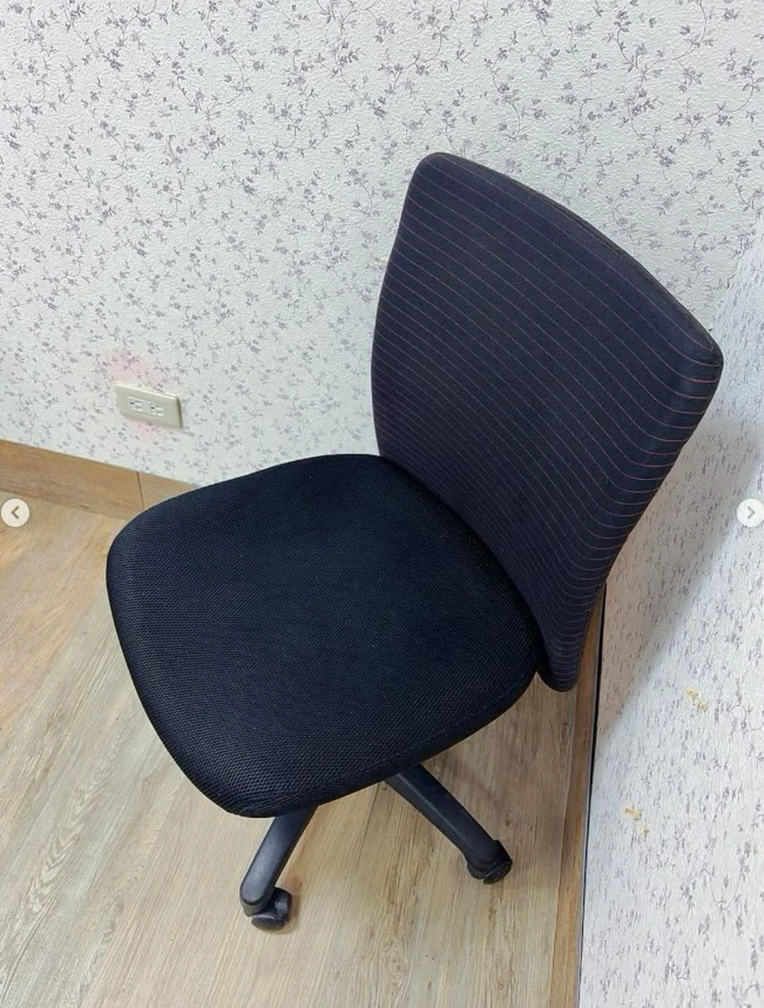電腦椅
