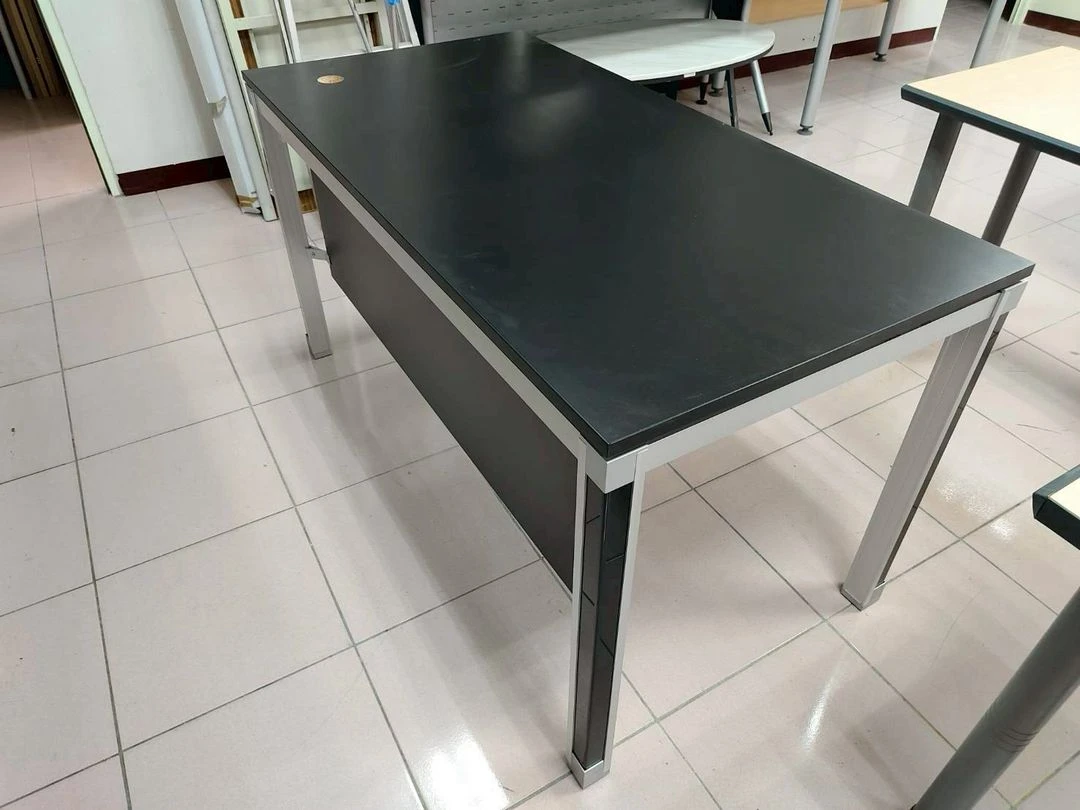 辦公桌、書桌