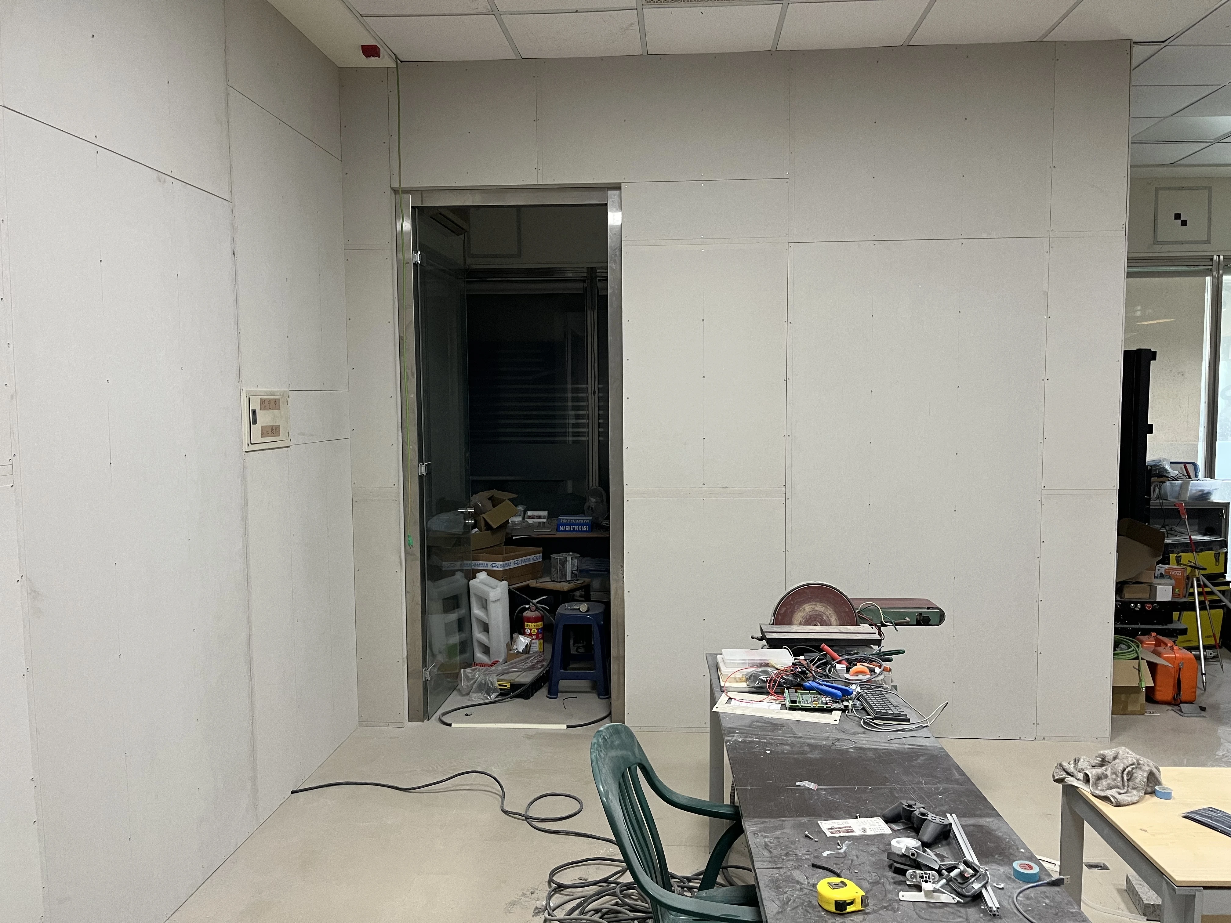 學校修繕 | 台中輕隔間拆改工程<BR>乾式隔間牆 | 逢甲