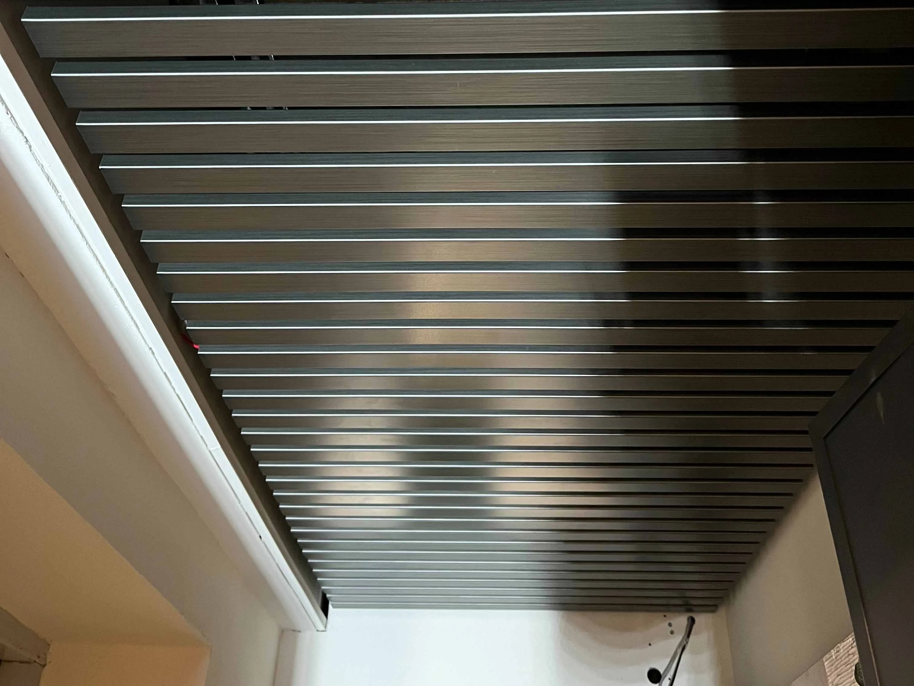 店鋪新建 | 台中天花板新增工程<BR>造型金屬天花 | 西屯