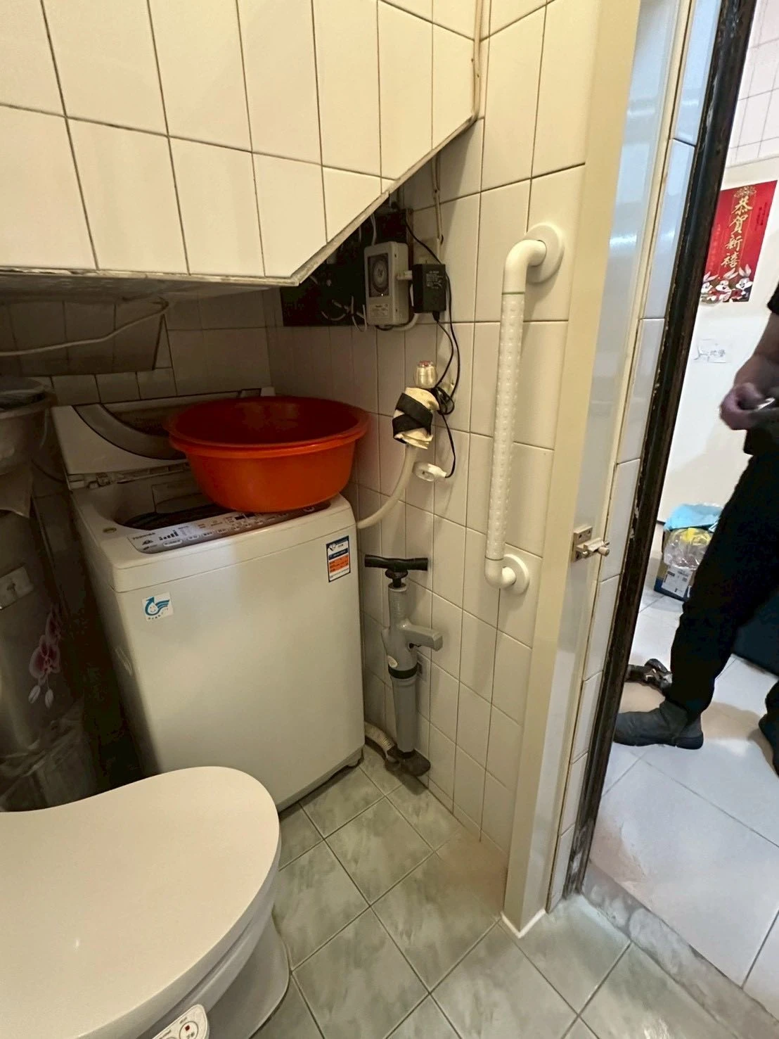 南港｜去除門檻/ 浴室門換成左右開滑門/無障礙扶手