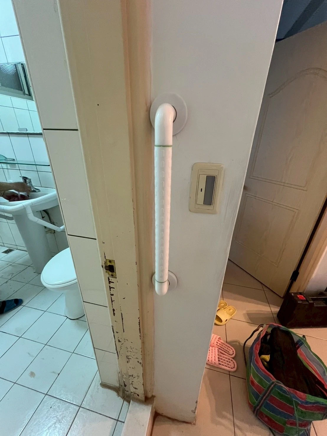 松山區｜扶手安裝/更換水平鎖/止滑