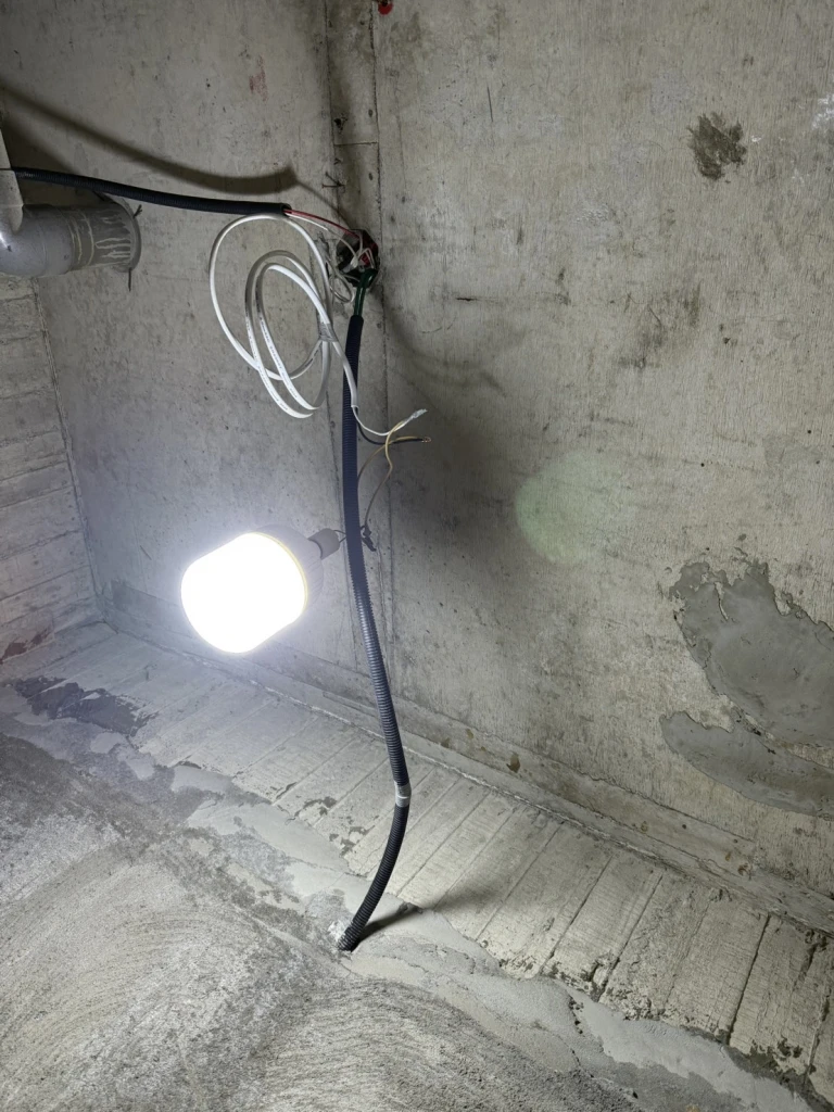 三峽 | 套房線路更新，開關插座與燈具更換、浴廁磁磚更新，衛浴設備更新 | 台北 | 水電工程 | 水電師傅