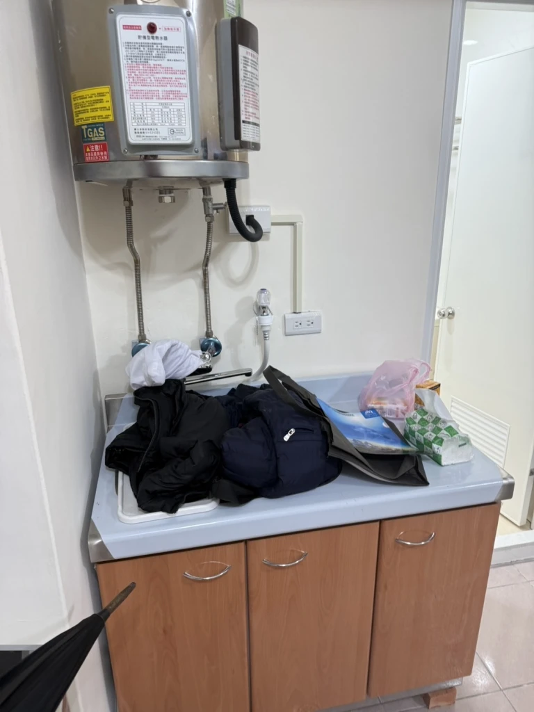 三峽 | 套房線路更新，開關插座與燈具更換、浴廁磁磚更新，衛浴設備更新 | 台北 | 水電工程 | 水電師傅