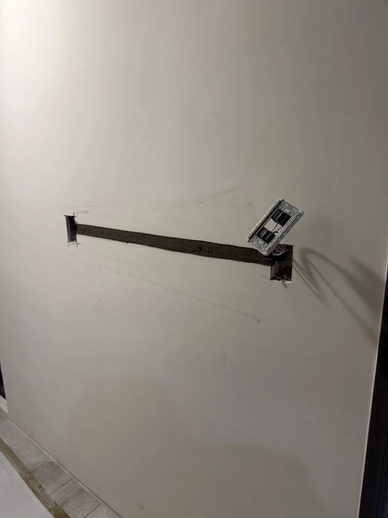 桃園平鎮區新增插座，電燈開關移位