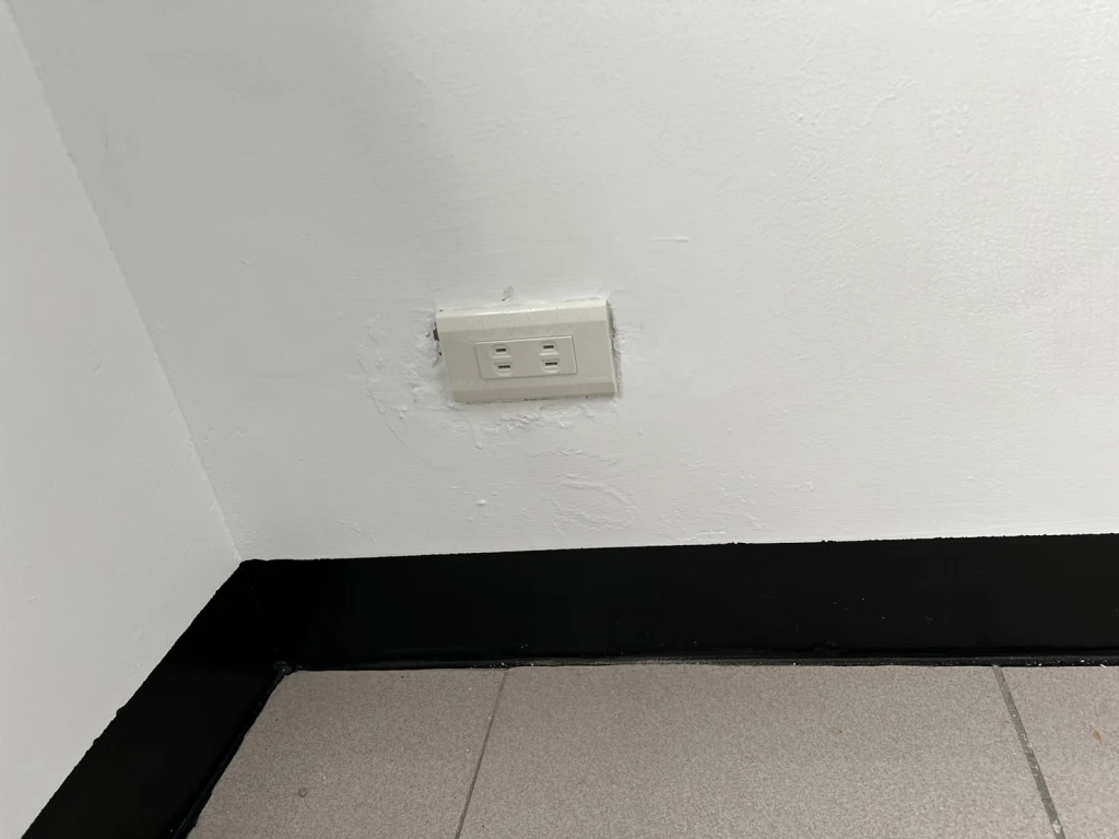 新北 | 土城 | 更換開關插座、安裝吸頂燈、安裝臉盆、安裝馬桶及戶外水龍頭 | 台北水電工程 | 水電師傅