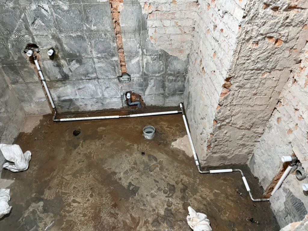 土城區 | 室內更換線路、熱水管重置、衛浴設備安裝、吸頂燈安裝 | 台北水電工程 | 水電行 | 水管配管工程