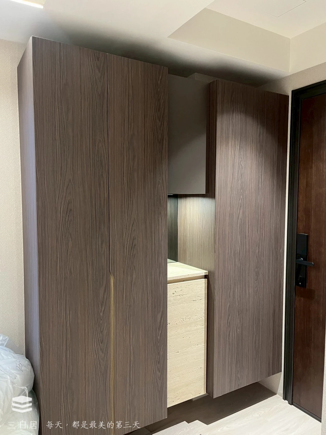 台北｜現代輕奢質感風．新屋規劃系統櫃